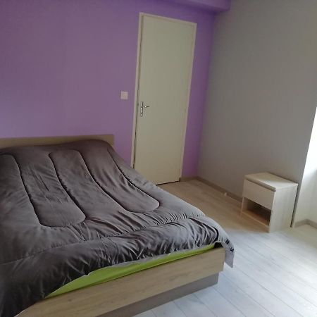 Maison A La Campagne Au Coeur Du Cantal Dept 15 Marmanhac Bagian luar foto
